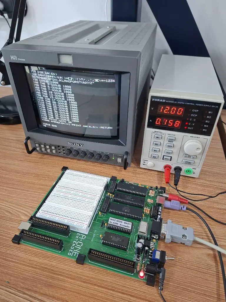 a-one-extended-apple-1-replica-monitor.webp