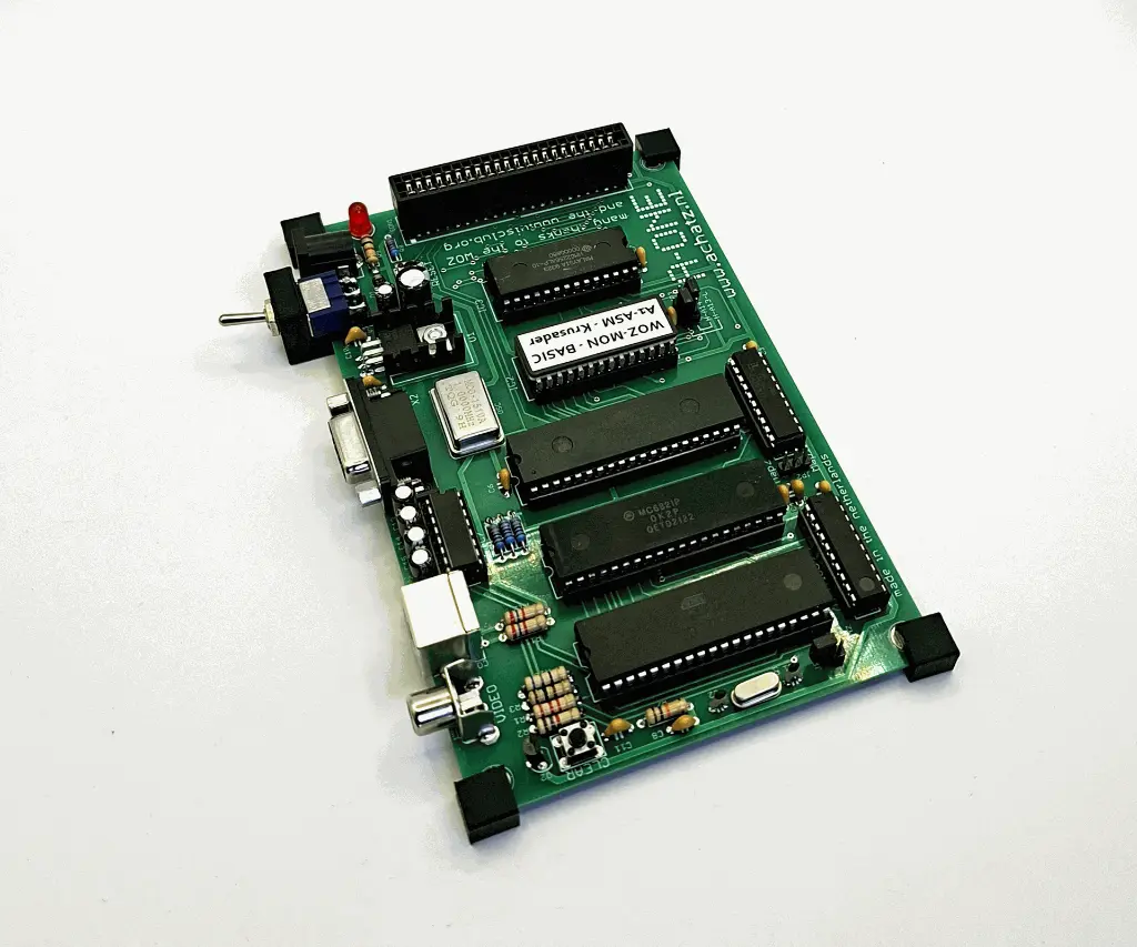 a-one-apple1-replica-board.webp