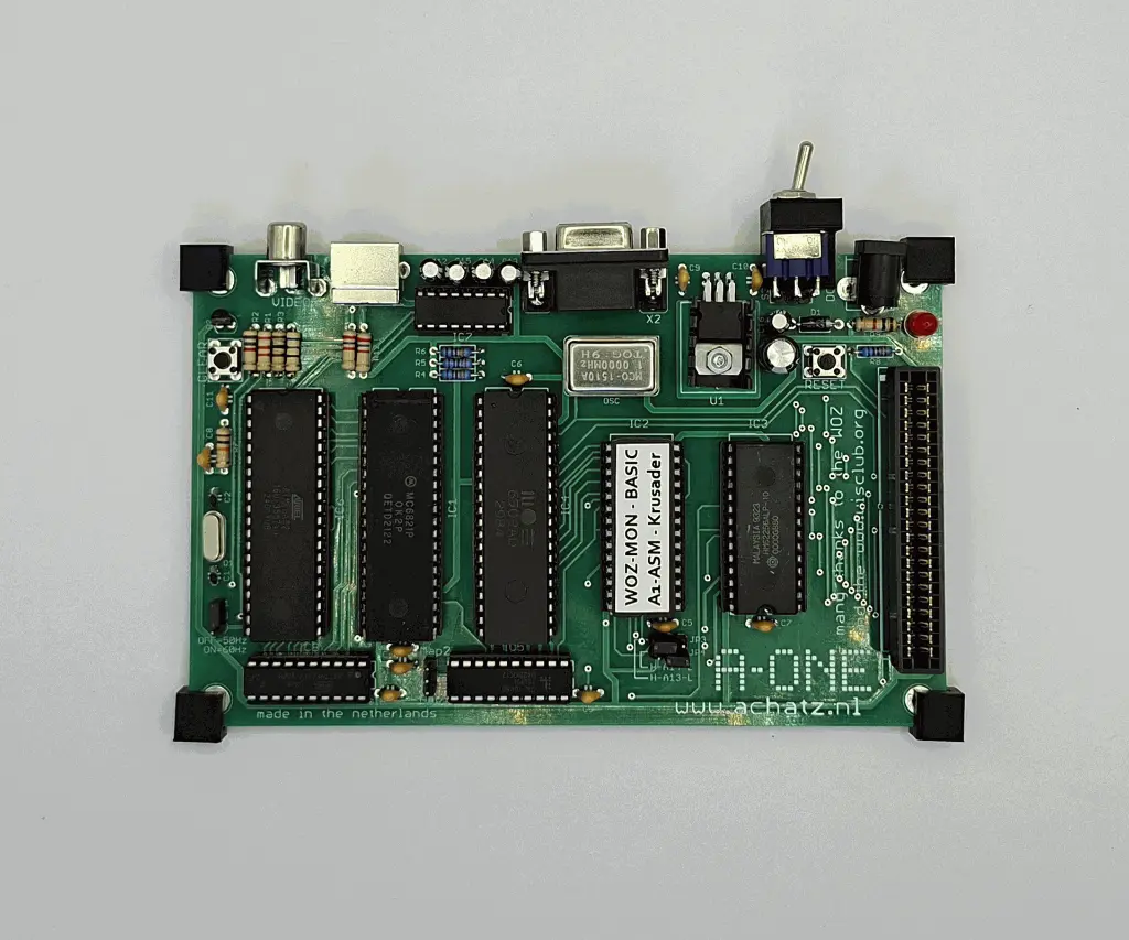 a-one-apple1-replica-board-computer.webp